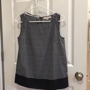 Ann Taylor LOFT top. Pics show all barely worn! XS